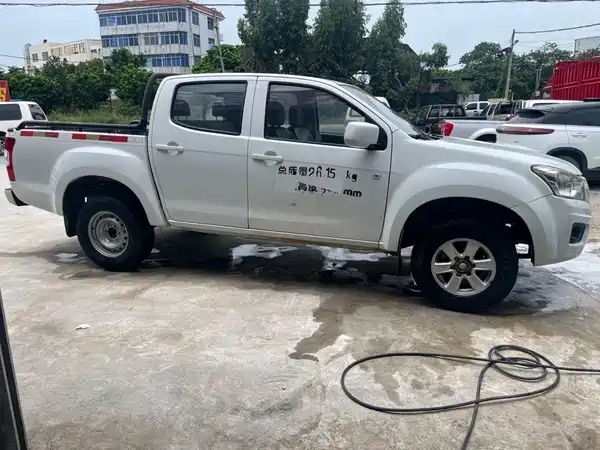 Isuzu RE-MAX Ruimai 2016