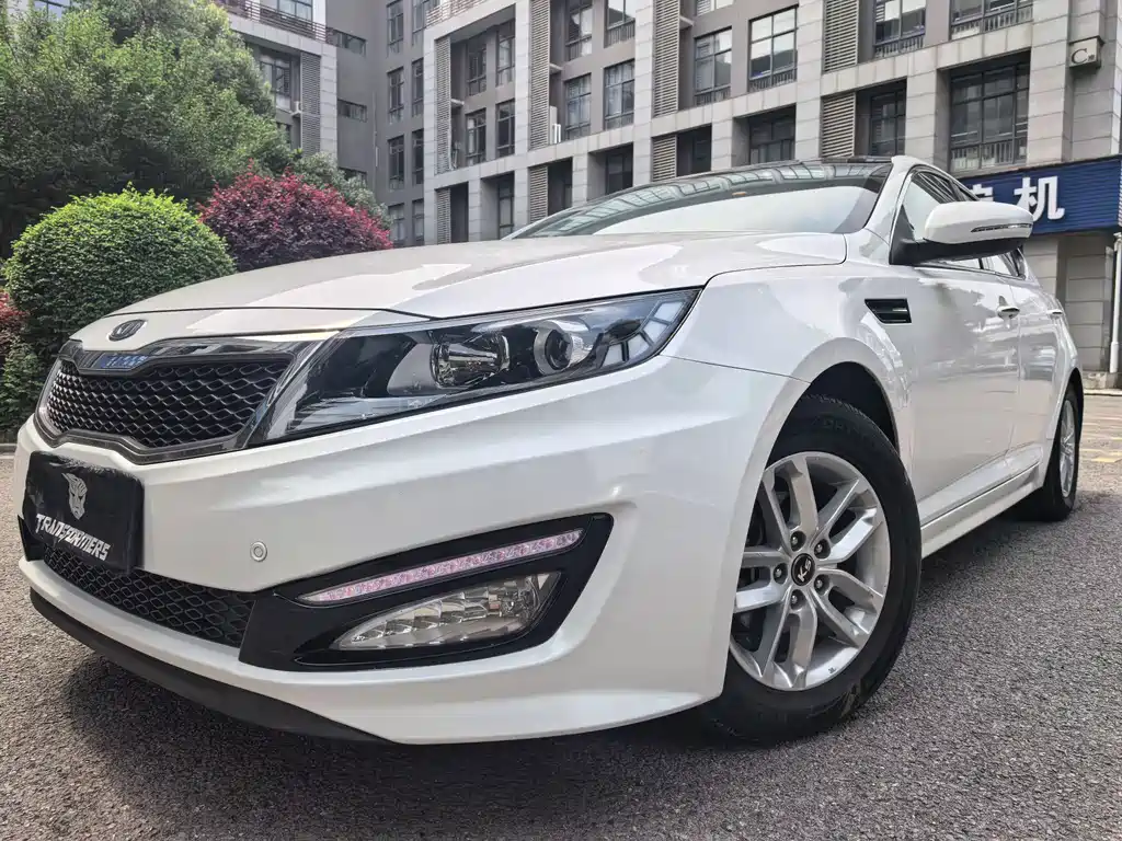 Kia K5 2011