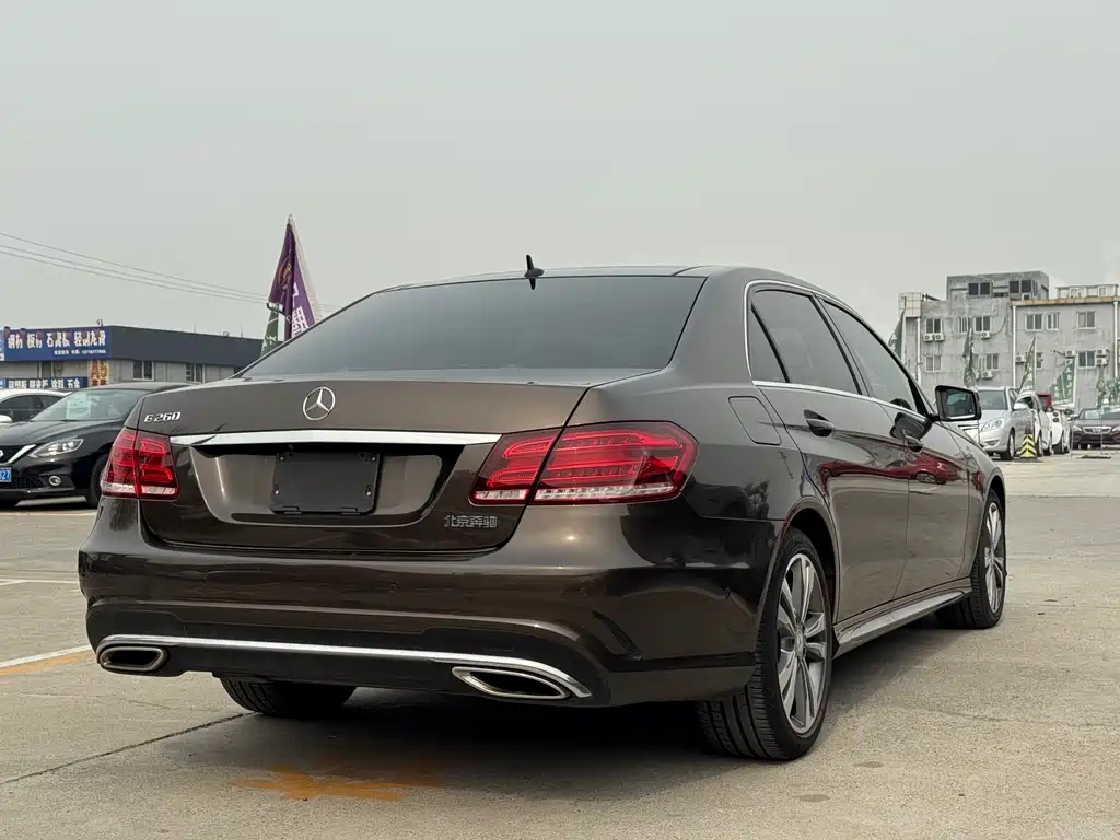Mercedes-Benz E-Class 2015 — фото 28