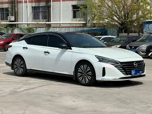 Nissan Teana 2024