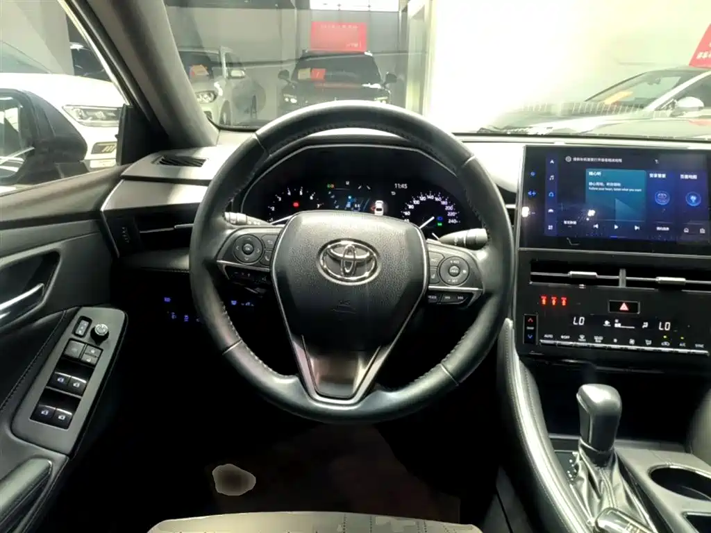 Toyota Avalon 2023 — фото 11