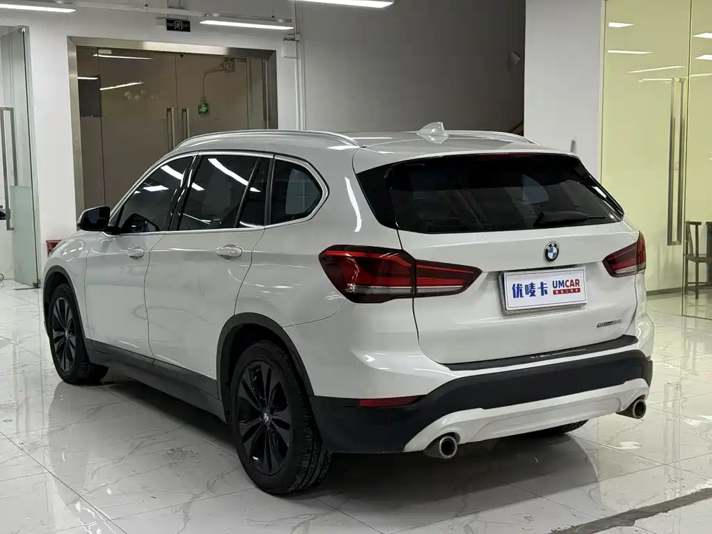 BMW X1 2020 — фото 4