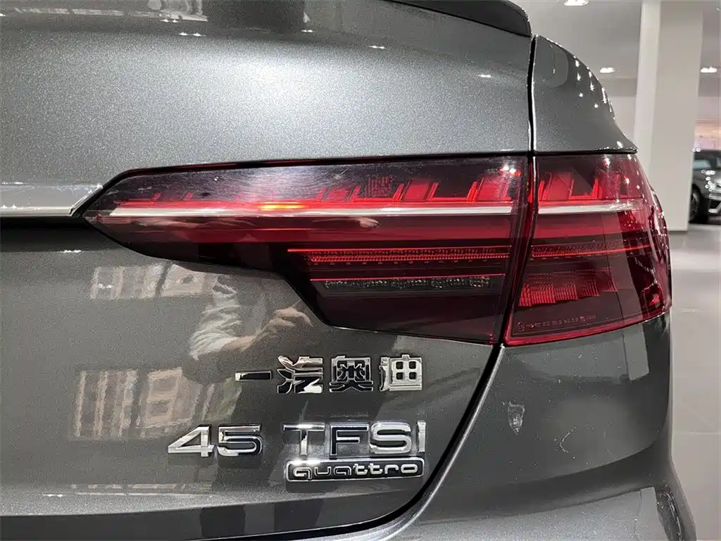 Audi A4L 2021 — фото 15