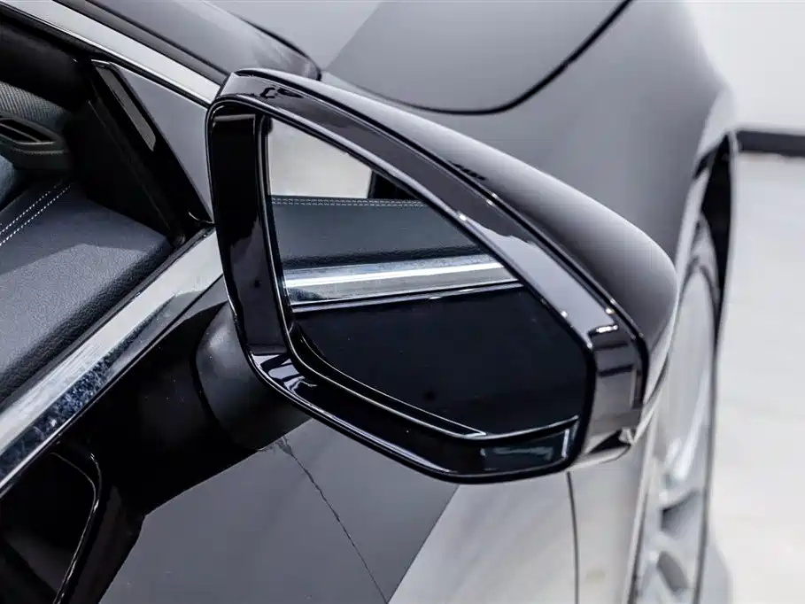 Audi A7L 2024 — фото 19