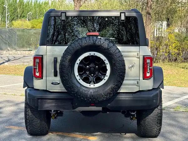 Ford Bronco 2024