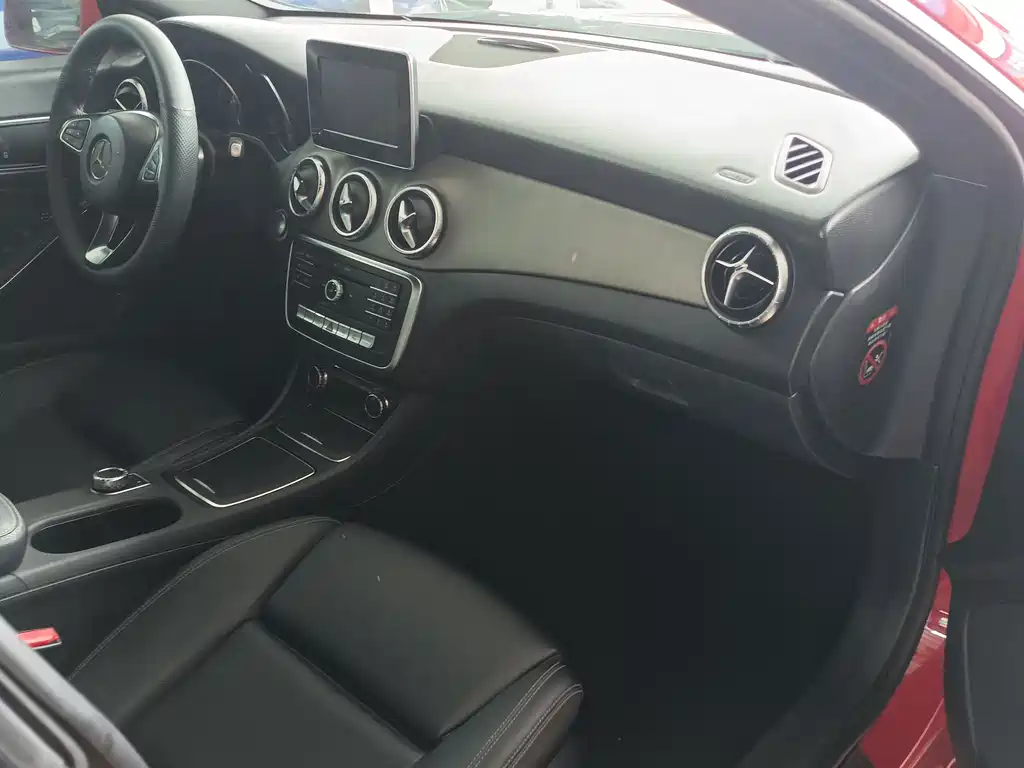 Mercedes-Benz CLA 2017 — фото 11