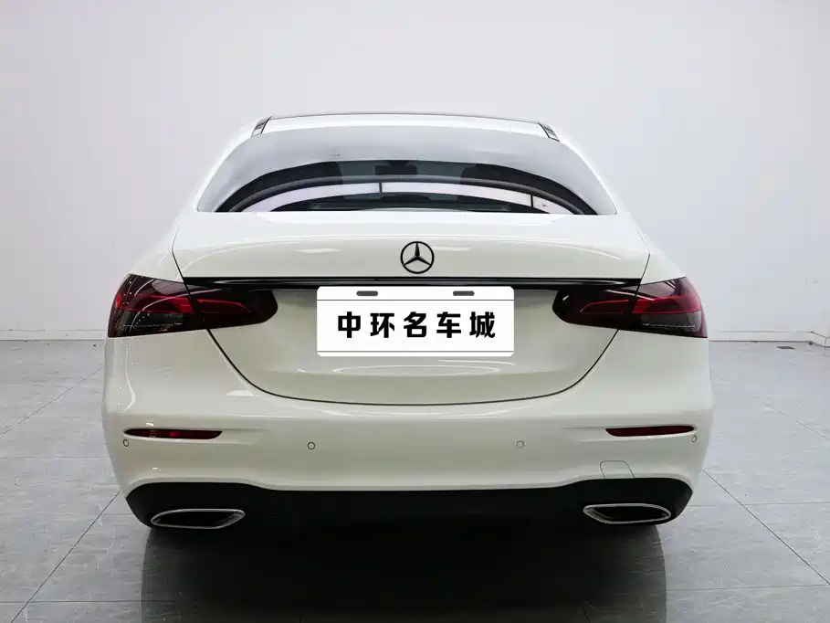 Mercedes-Benz E-Class 2022 — фото 18