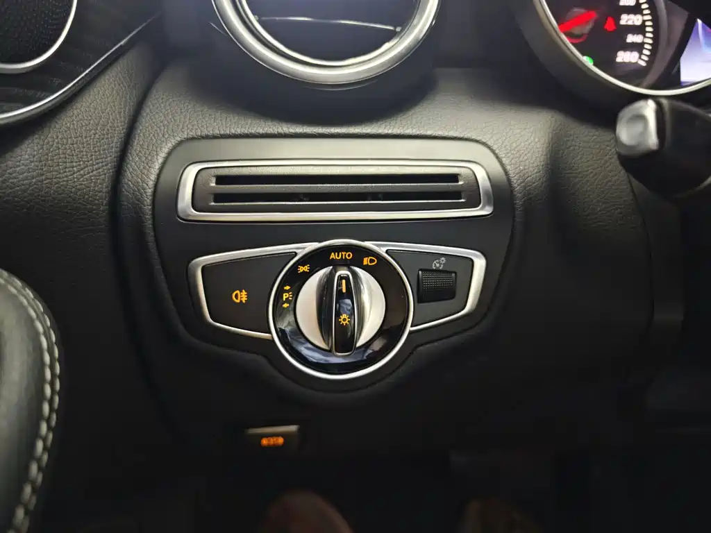 Mercedes-Benz C-Class 2015 — фото 13