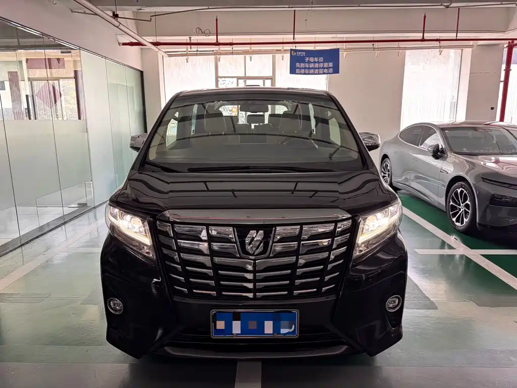 Toyota Alphard 2018 — фото 2