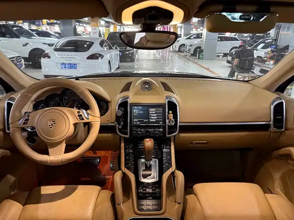 Porsche Cayenne 2012