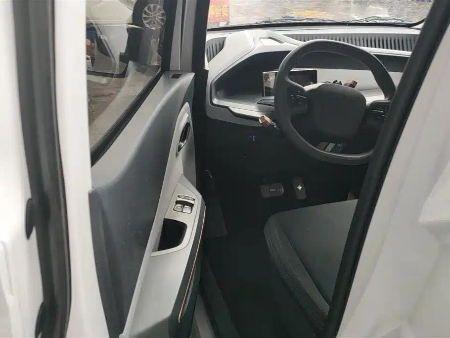 Wuling Nano EV 2022 — фото 9