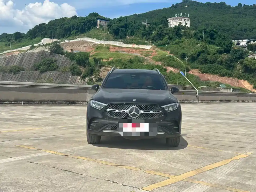 Mercedes-Benz GLC 2025