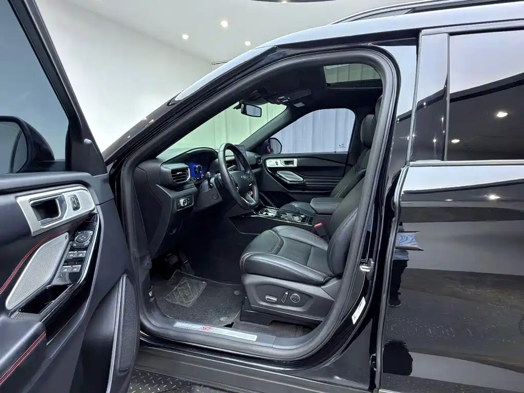 Ford Explorer 2020 — фото 13