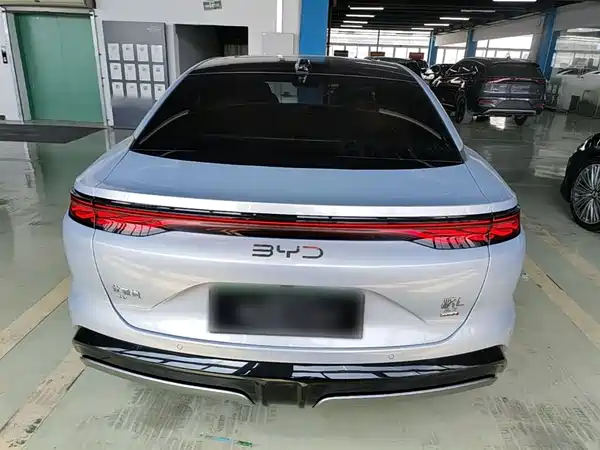 BYD Han L 2025