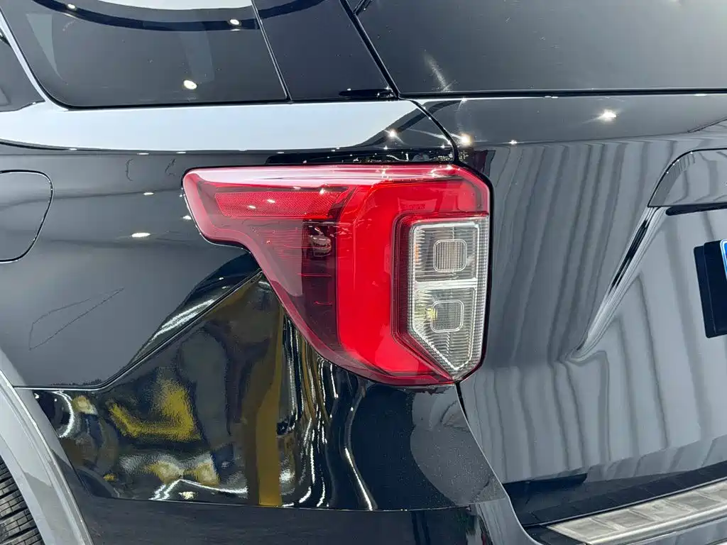 Ford Explorer 2020 — фото 17