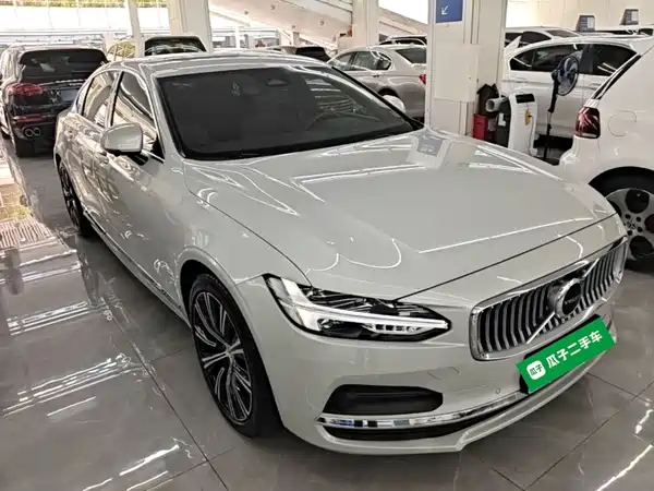 Volvo S90 2022