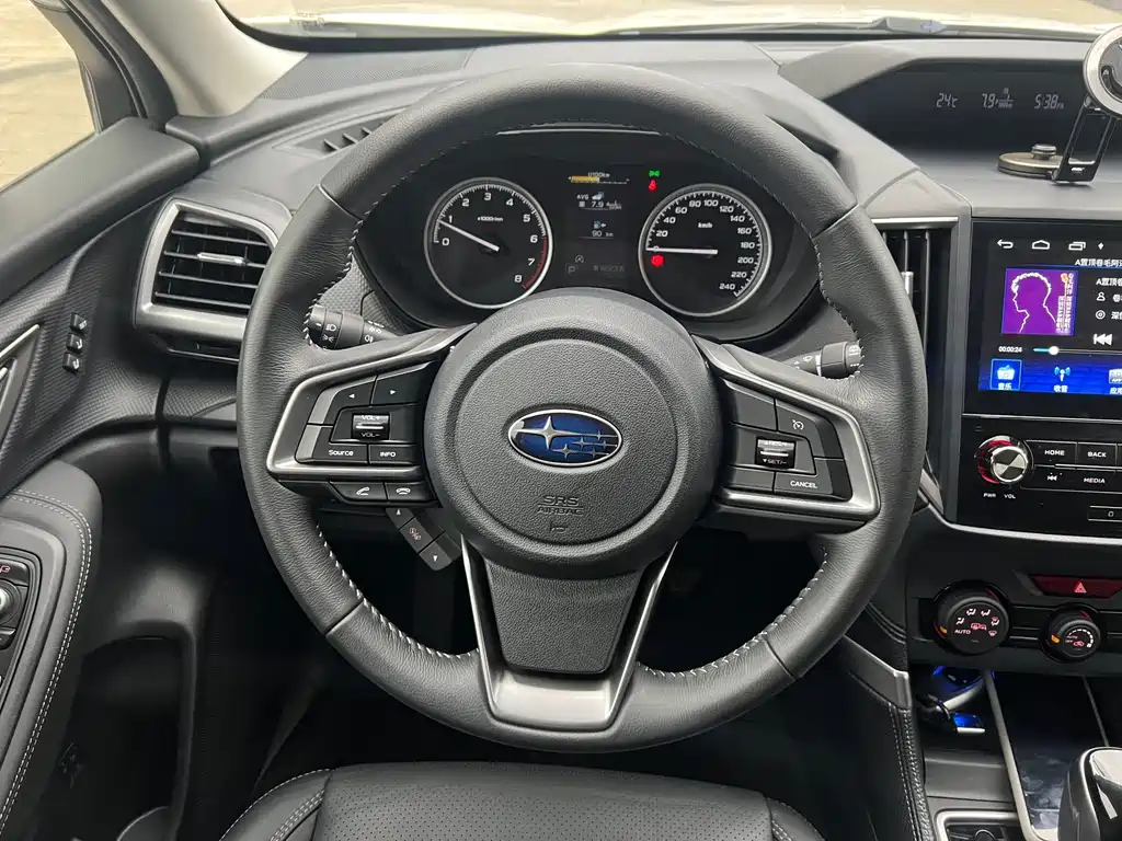 Subaru Forester 2021 — фото 16