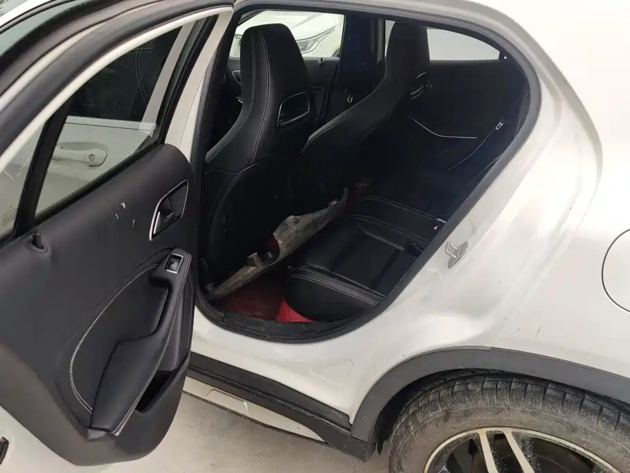 Mercedes-Benz GLA 2017 — фото 11