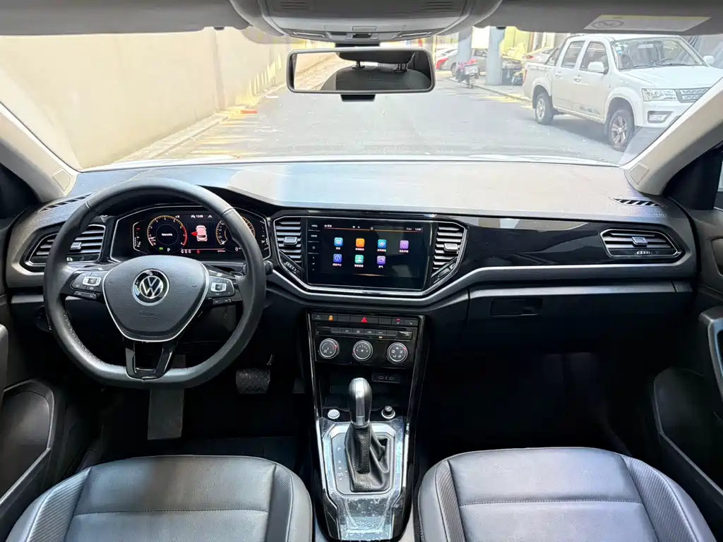 Volkswagen T-Roc 2022 — фото 8