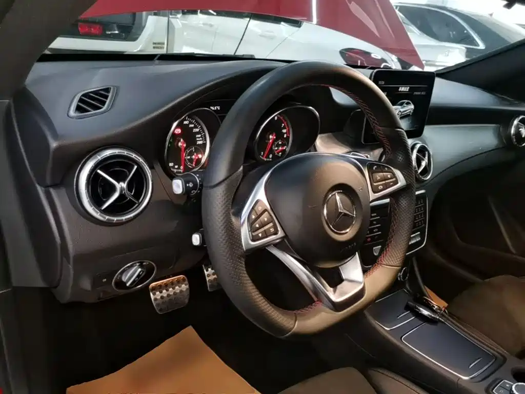 Mercedes-Benz CLA 2018 — фото 10