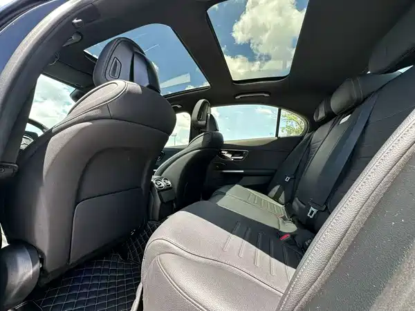 Mercedes-Benz C-Class 2023