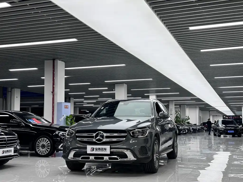 Mercedes-Benz GLC 2021 — фото 1