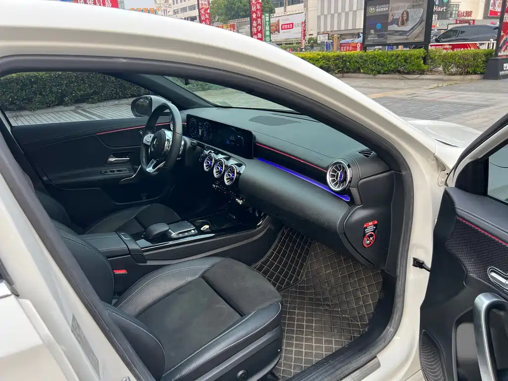 Mercedes-Benz A-Class 2020 — фото 10