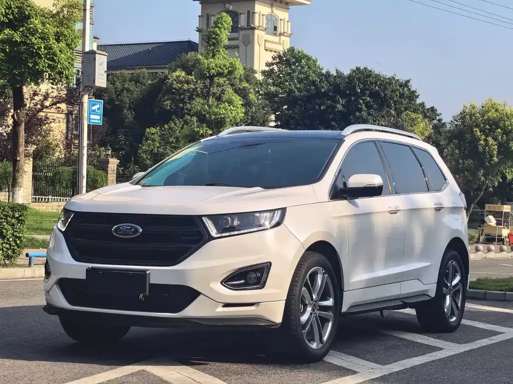 Ford Edge 2017 — фото 1