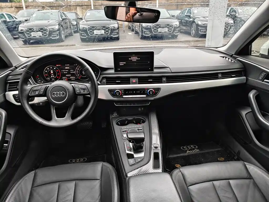 Audi A4L 2018 — фото 3