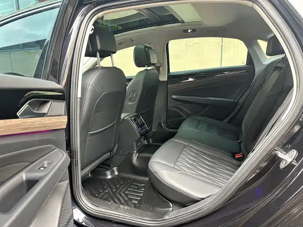 Volkswagen Passat 2021