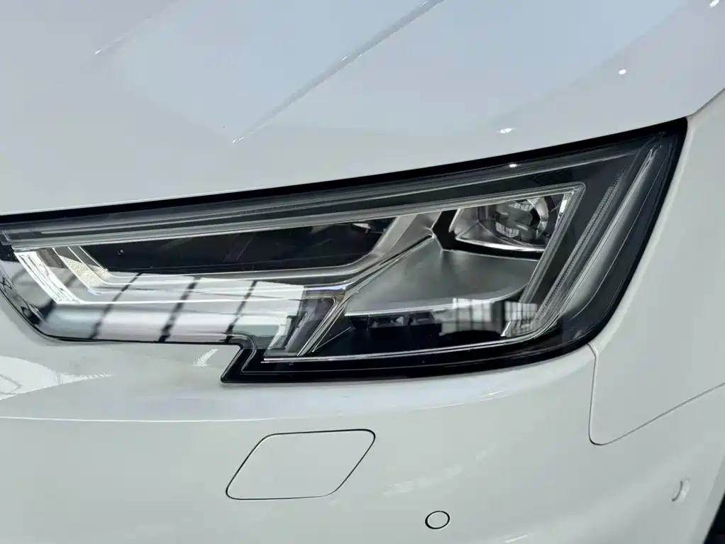 Audi A4L 2019 — фото 16