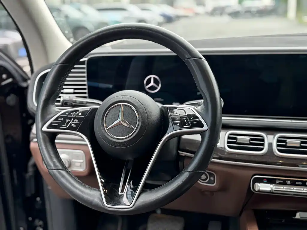 Mercedes-Benz GLE 2025