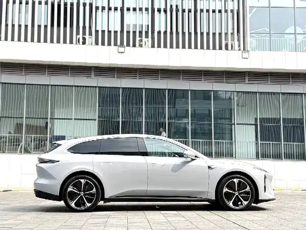 NIO ET5T 2025