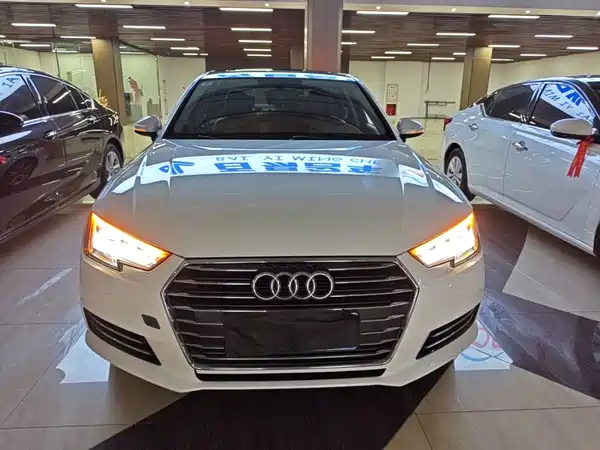 Audi A4L 2018