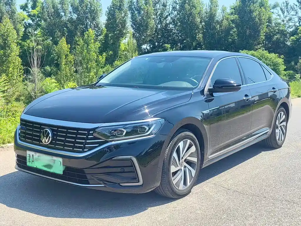 Volkswagen Passat PHEV 2022 — фото 3