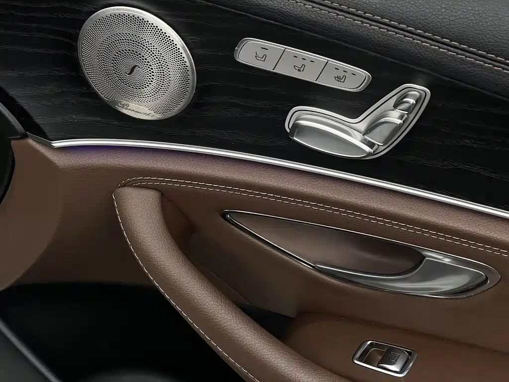 Mercedes-Benz E-Class 2022 — фото 24