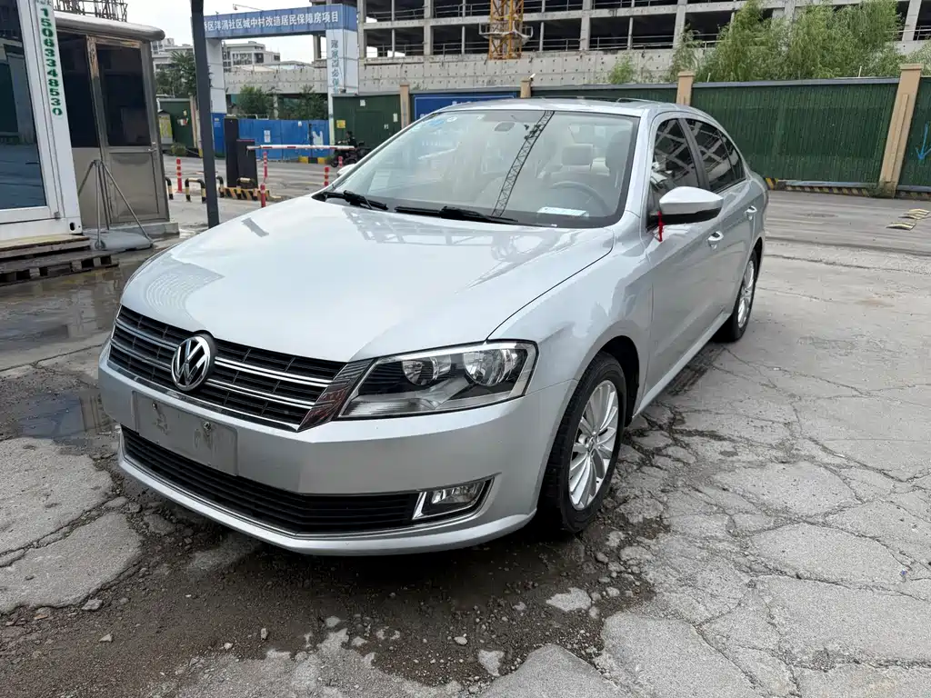Volkswagen Lavida 2013