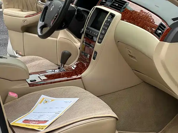 Toyota Crown 2006
