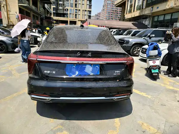 Hongqi H5 2025