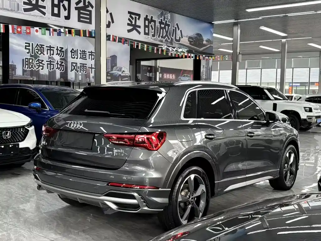 Audi Q3 2023 — фото 10