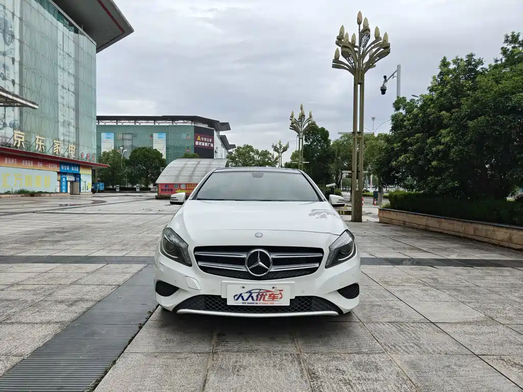 Mercedes-Benz A-Class 2015