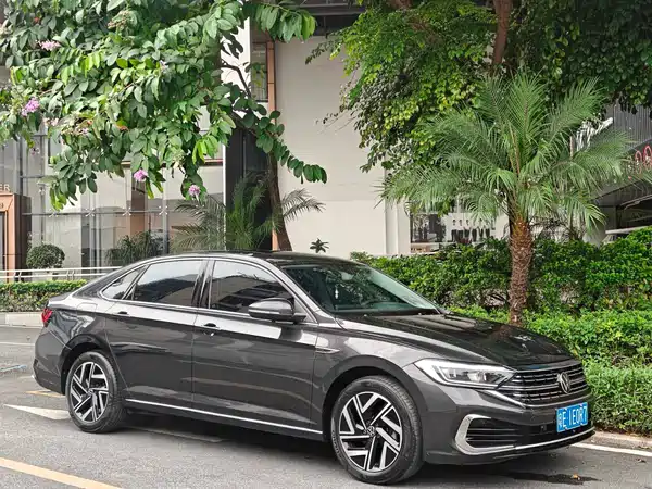 Volkswagen Sagitar 2024