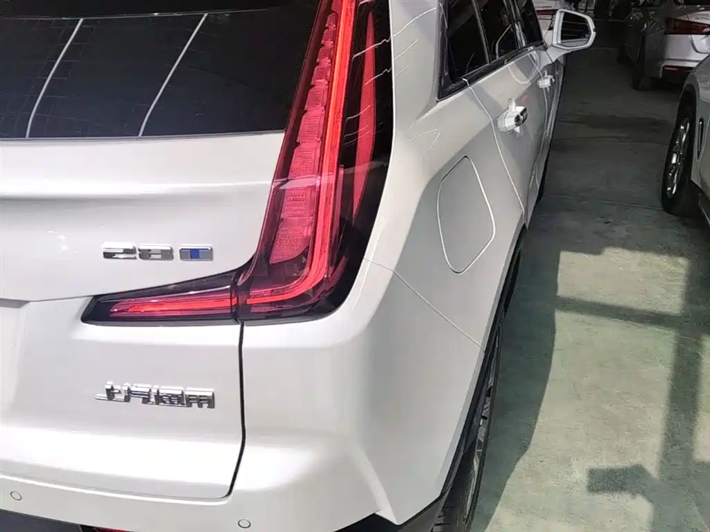 Cadillac XT4 2023 — фото 24