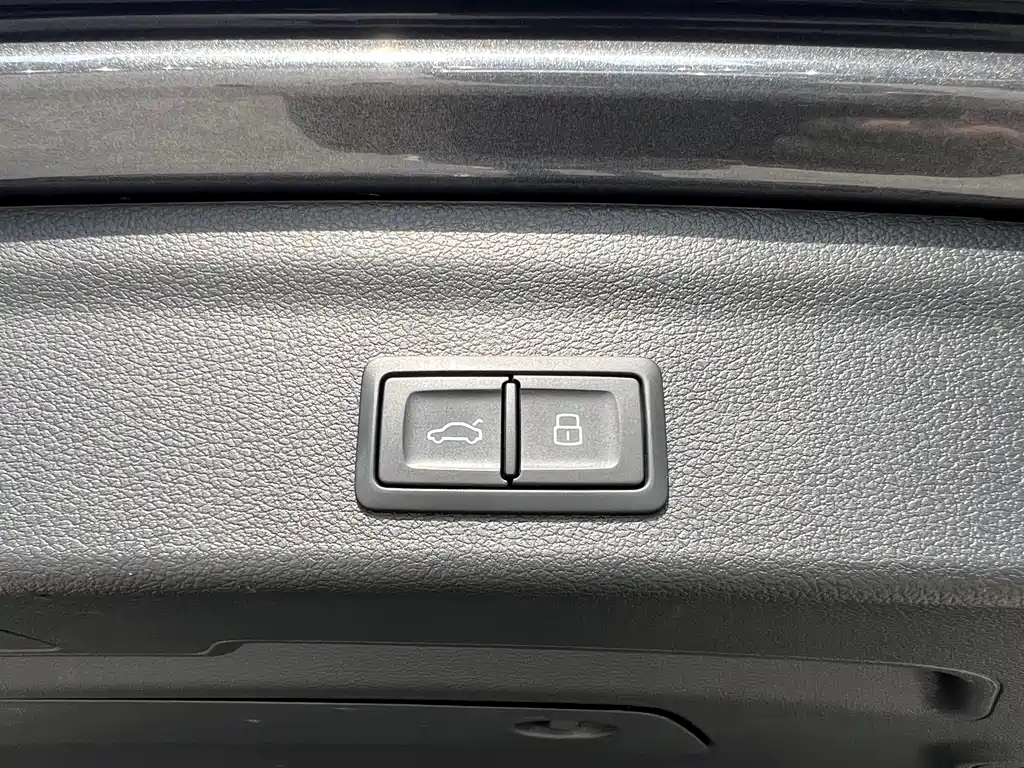 Audi Q3 2021 — фото 21