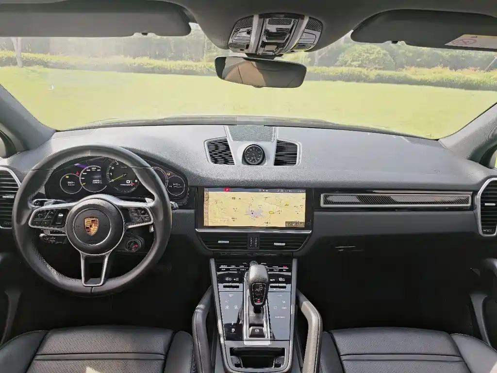 Porsche Cayenne Hybrid 2021 — фото 13