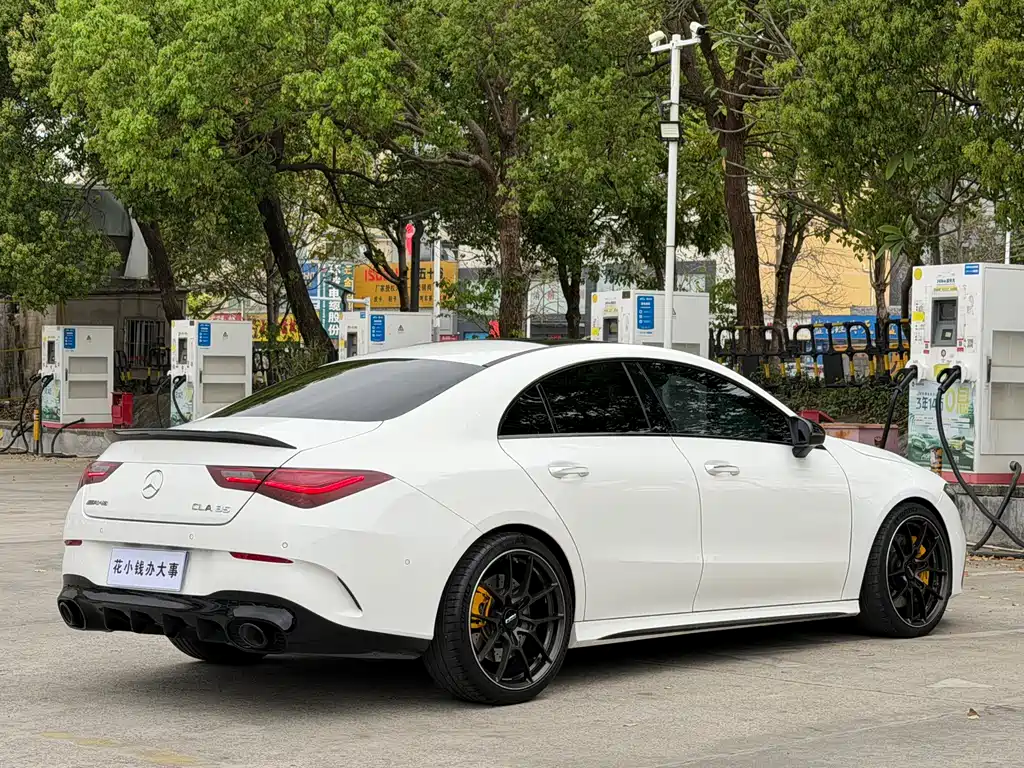 Mercedes-Benz CLA AMG 2024 — фото 9