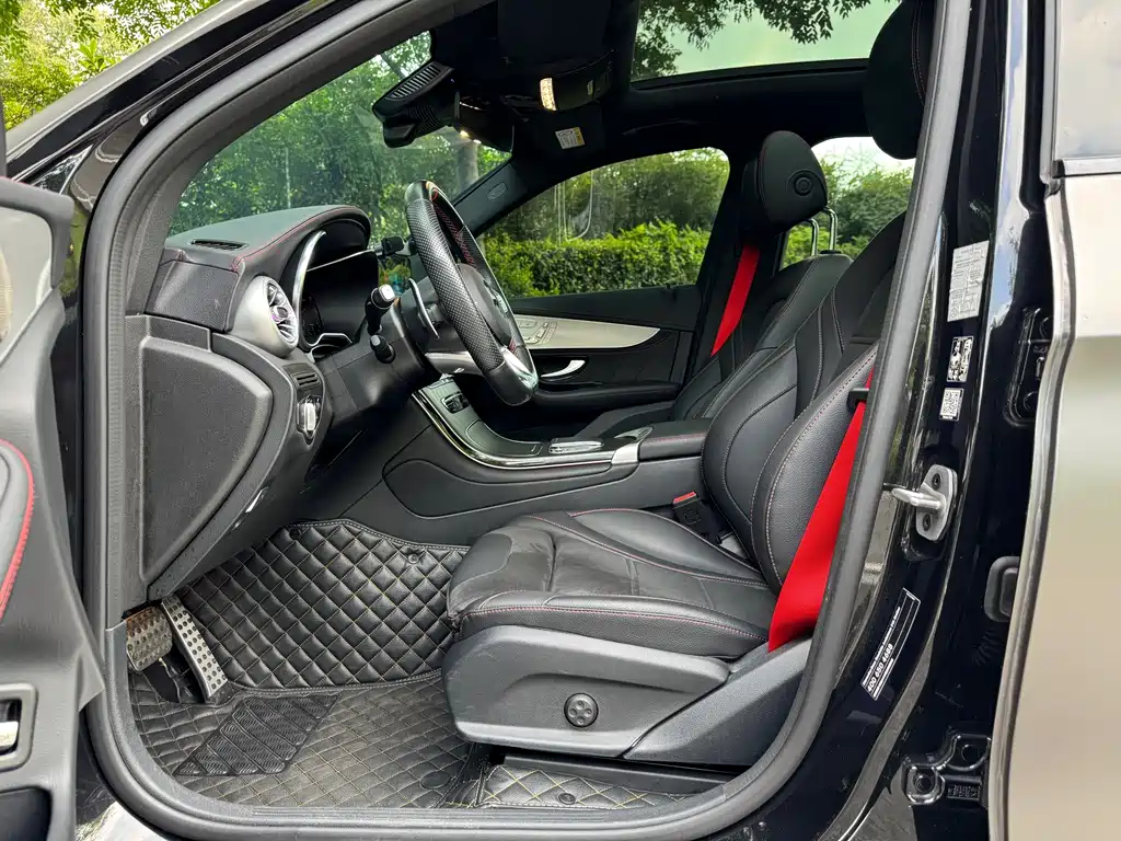 Mercedes-Benz GLC AMG 2023 — фото 9