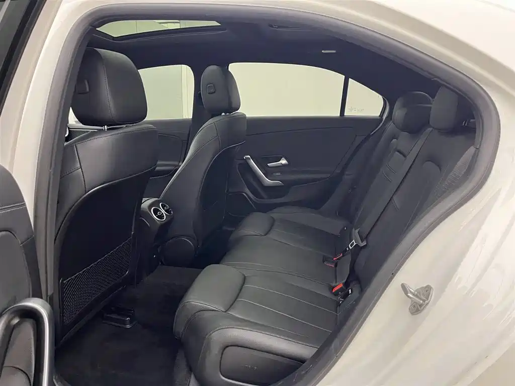 Mercedes-Benz A-Class 2023 — фото 9