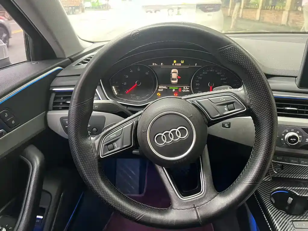 Audi A4L 2019 — фото 26