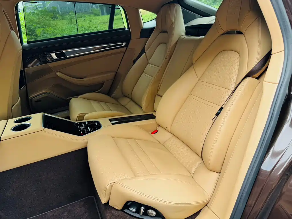 Porsche Panamera 2017 — фото 17
